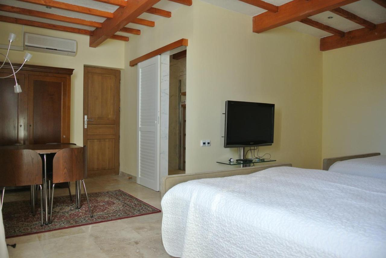 Bed and Breakfast Grand Tamaris Hosting Arles Exterior foto