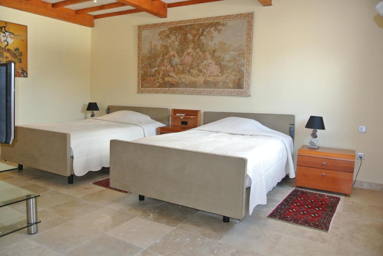 Bed and Breakfast Grand Tamaris Hosting Arles Exterior foto